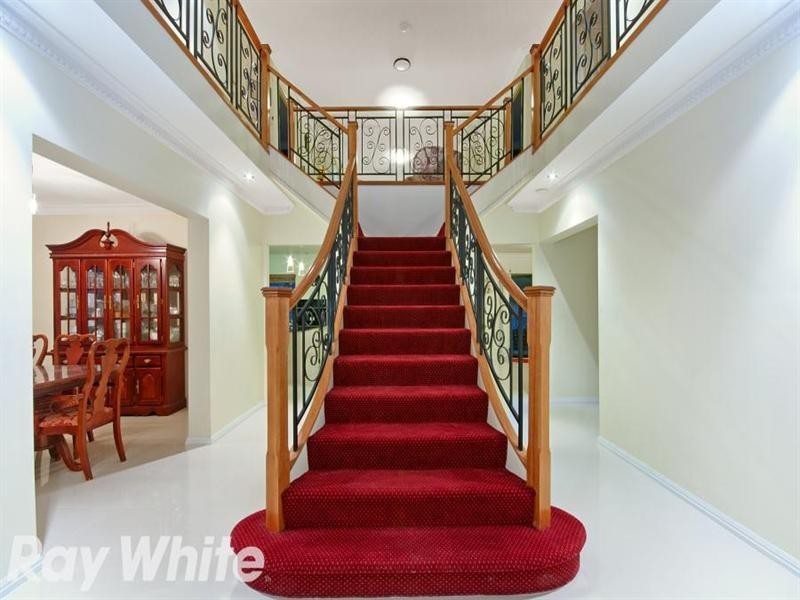 17 Broadleaf Crescent, Beaumont Hills NSW 2155