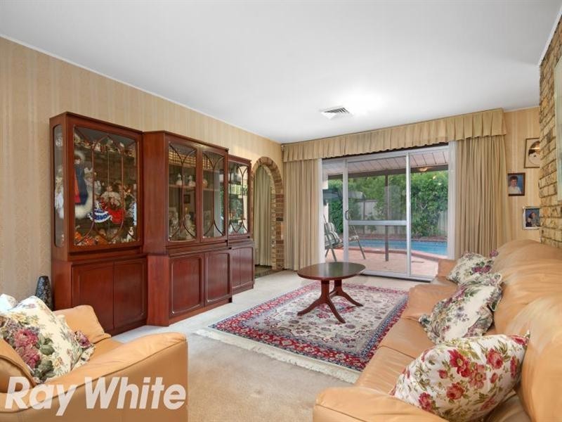 8 Brucedale Drive, Baulkham Hills NSW 2153