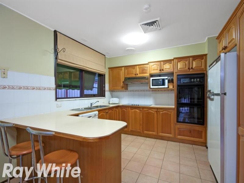8 Brucedale Drive, Baulkham Hills NSW 2153