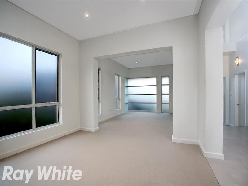 18 Macarthur Ridgeway, Bella Vista NSW 2153