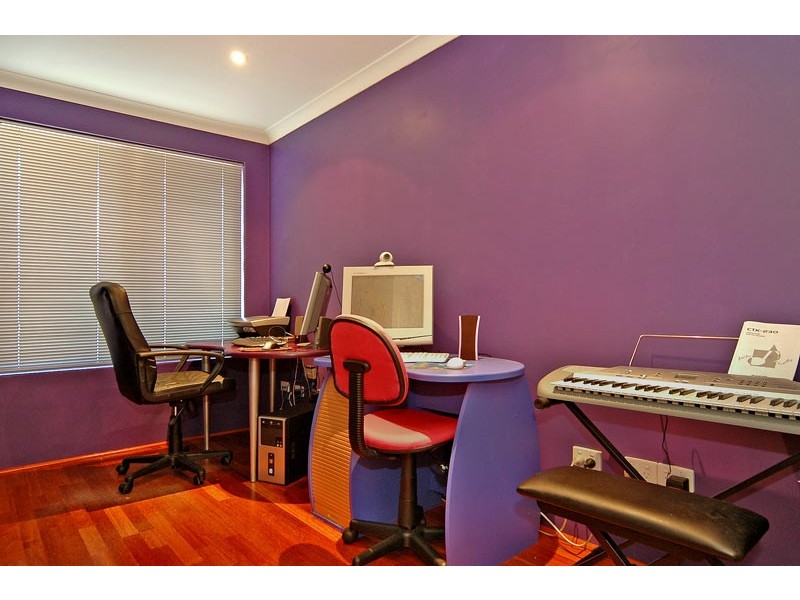 21 Tallow Way, Beechboro WA 6063