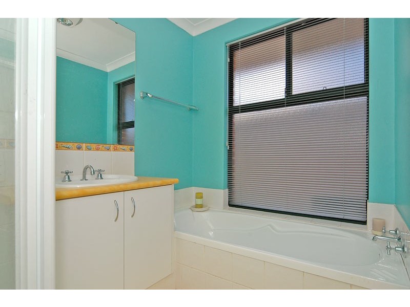 21 Tallow Way, Beechboro WA 6063