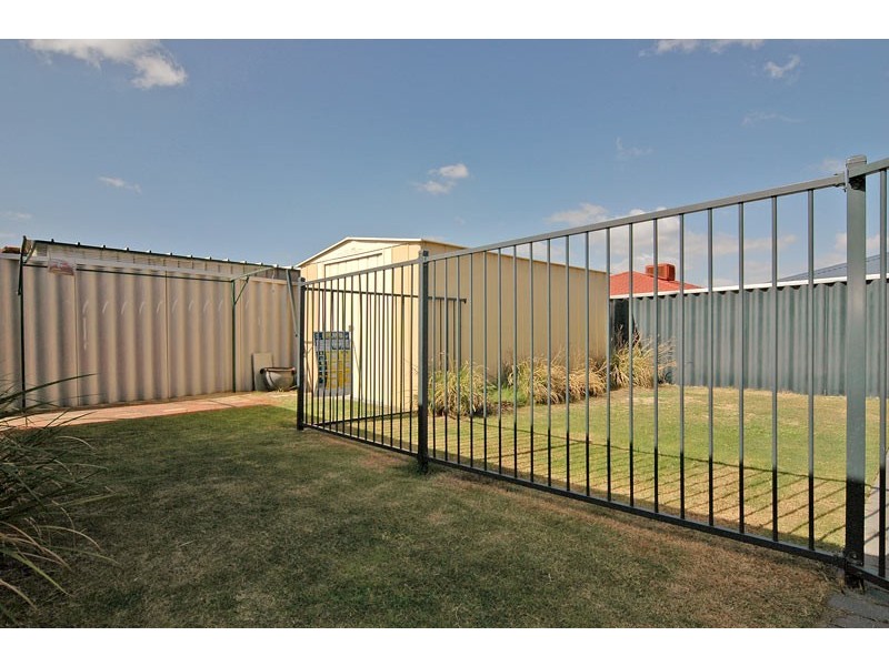 21 Tallow Way, Beechboro WA 6063