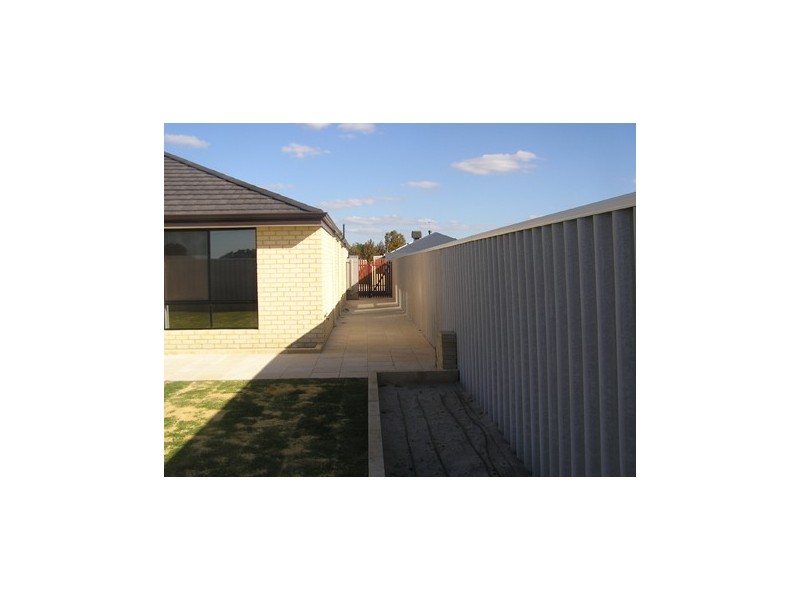 16 Driftwood Way, Beechboro WA 6063