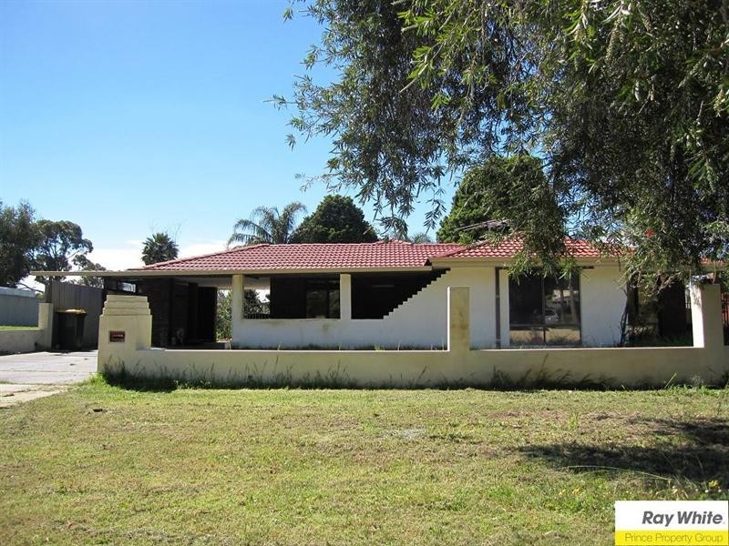 8 Brown Place, Beechboro WA 6063