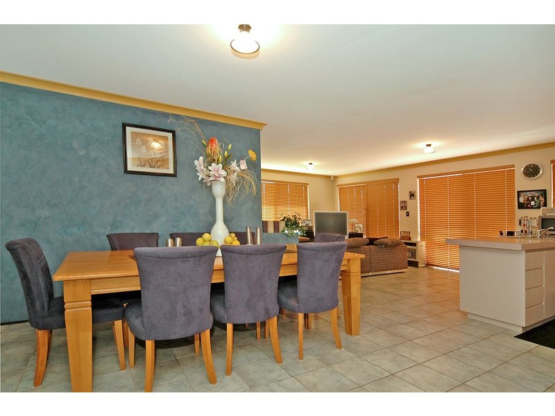 5 Blanc Close, Caversham WA 6055