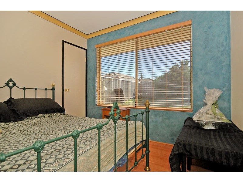 5 Blanc Close, Caversham WA 6055