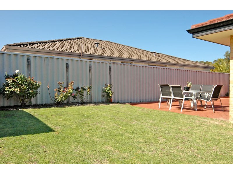 5 Blanc Close, Caversham WA 6055