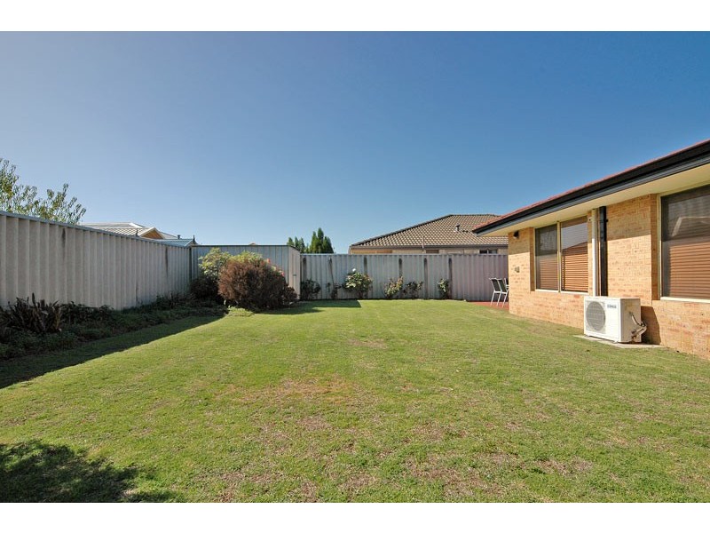 5 Blanc Close, Caversham WA 6055