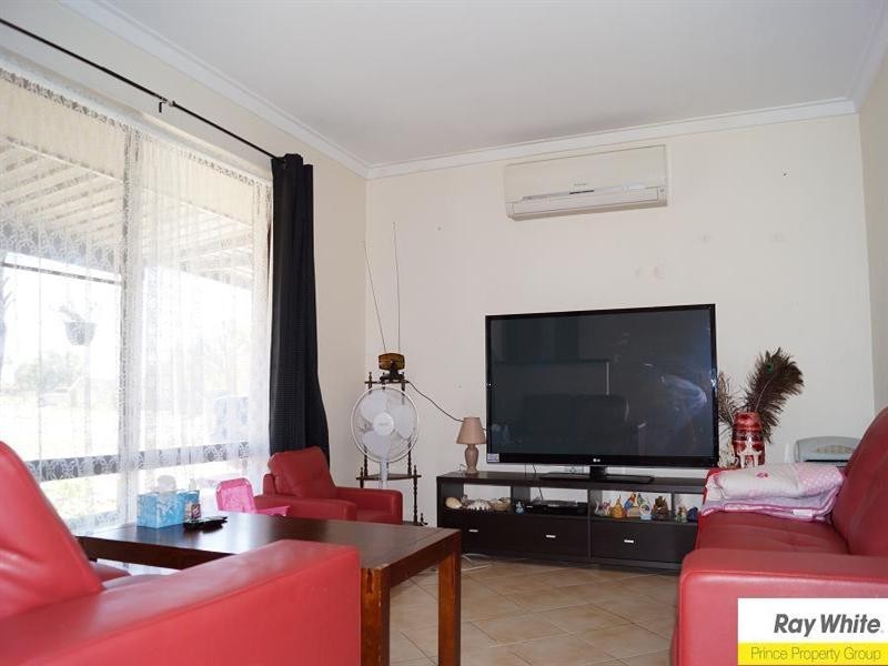 32 Salween Place, Beechboro WA 6063