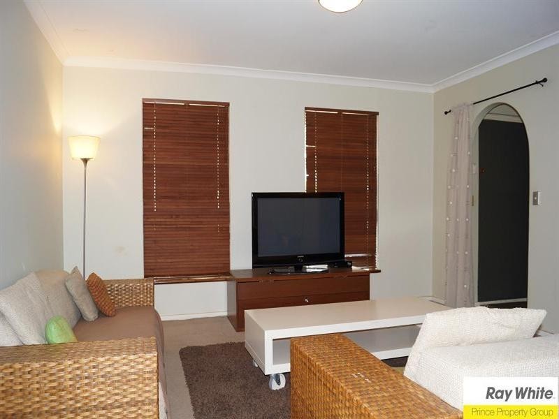 4 Bacon Place, Beechboro WA 6063