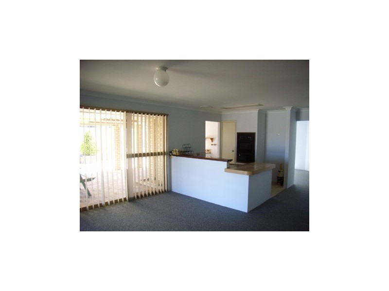 15 Rhine Crescent, Beechboro WA 6063