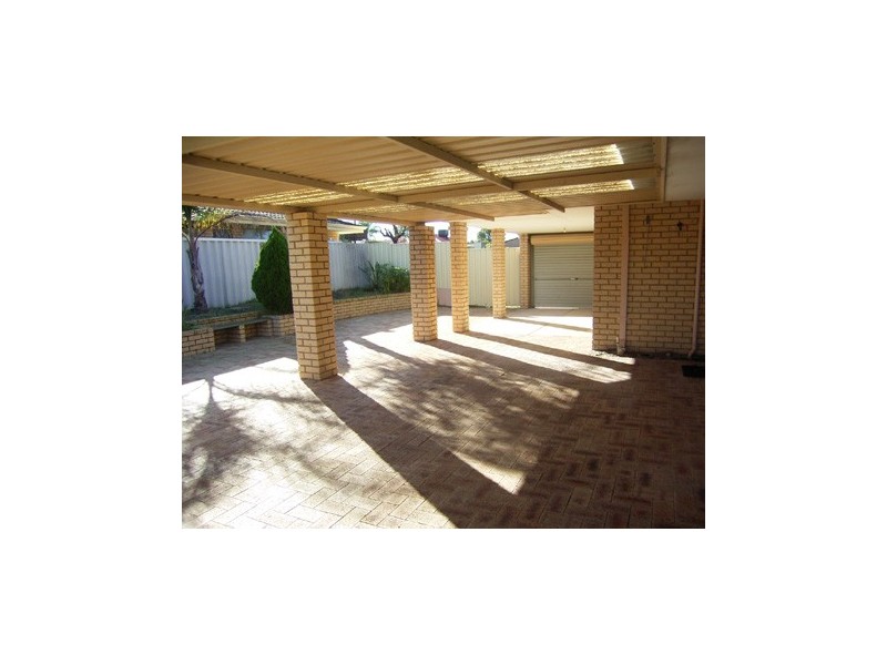 15 Rhine Crescent, Beechboro WA 6063