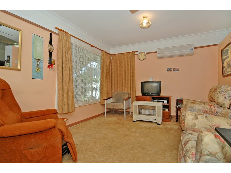 29 Devenish Road, Lockridge WA 6054