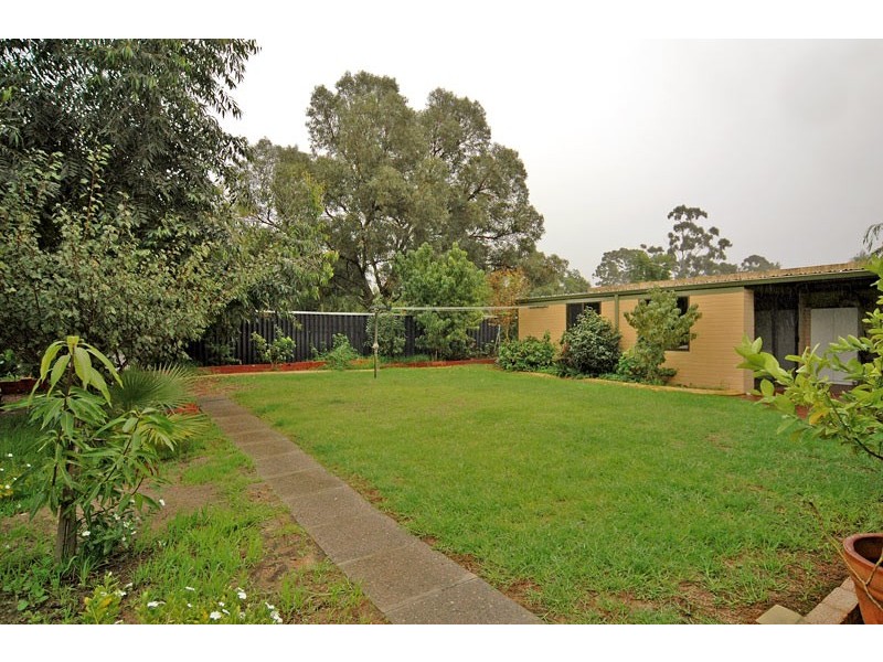29 Devenish Road, Lockridge WA 6054
