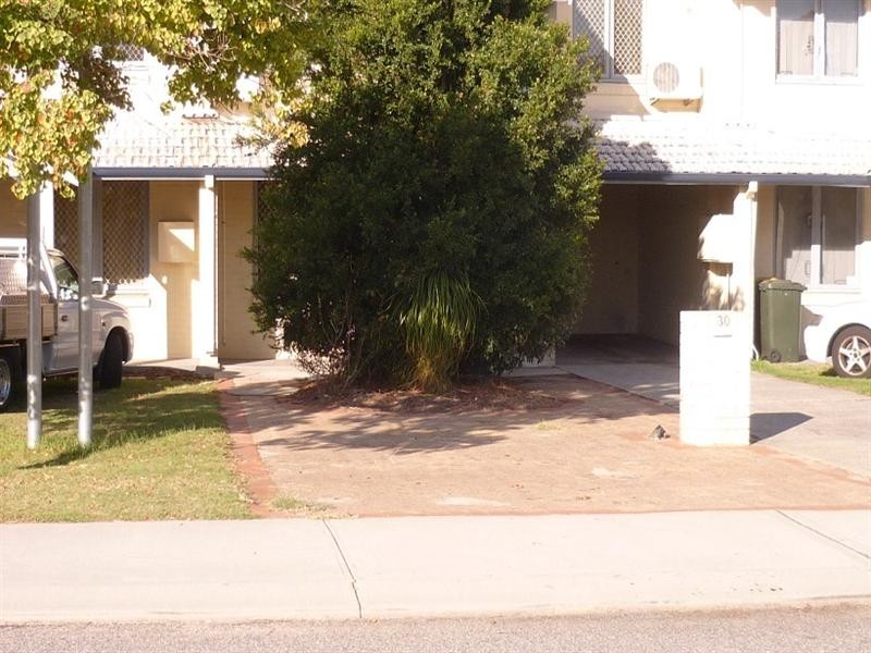 30 Scanlon Way, Lockridge WA 6054