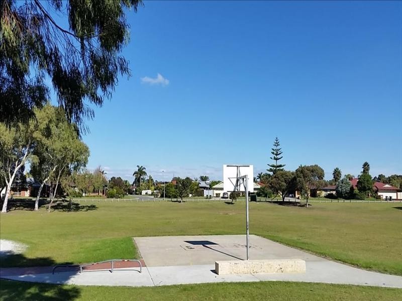 12 Olive Grove, Beechboro WA 6063