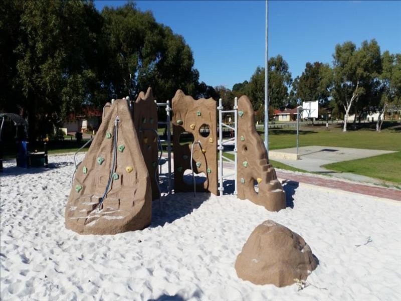 12 Olive Grove, Beechboro WA 6063