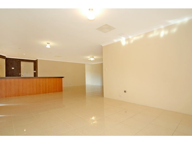 12 Crystal Turn, Beechboro WA 6063