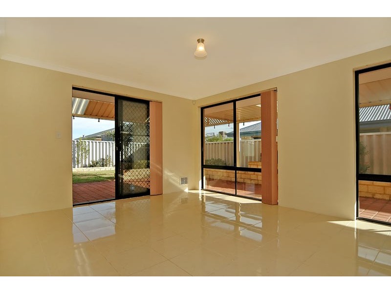12 Crystal Turn, Beechboro WA 6063