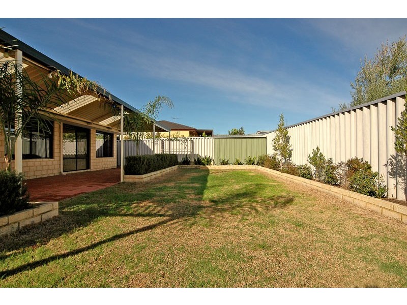 12 Crystal Turn, Beechboro WA 6063