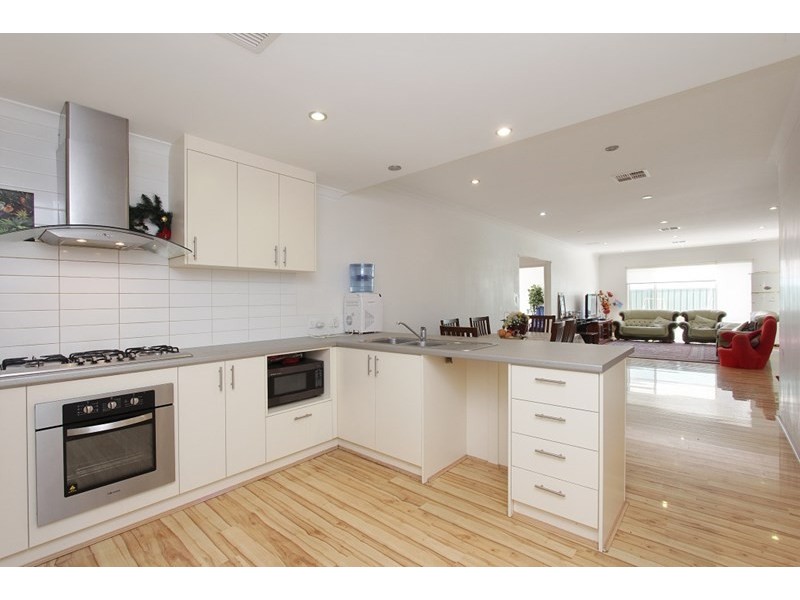 55 King Road, Beechboro WA 6063