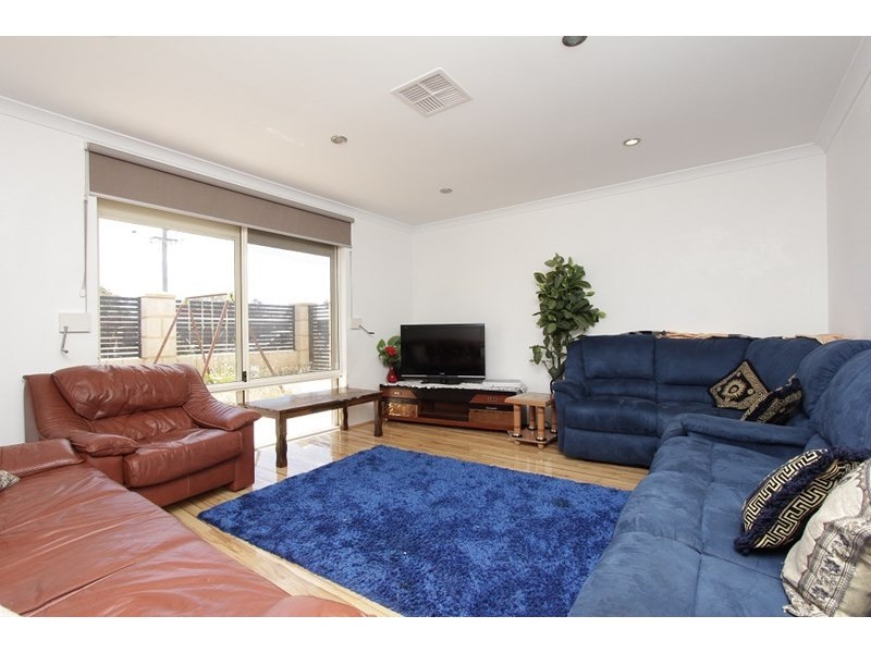 55 King Road, Beechboro WA 6063