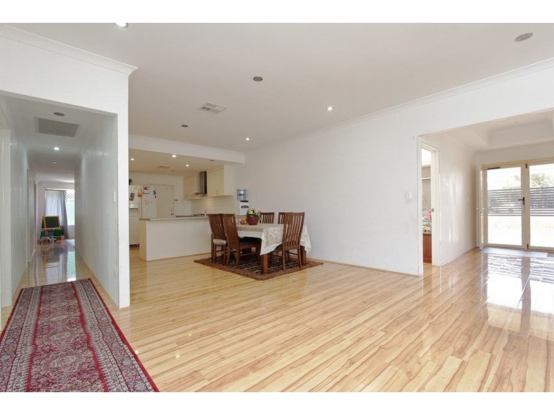 55 King Road, Beechboro WA 6063