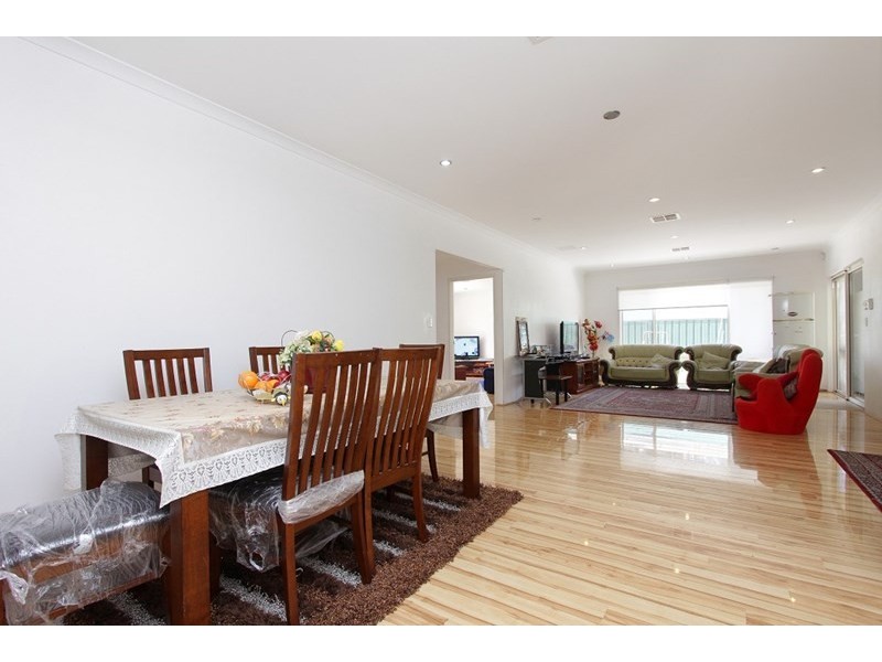 55 King Road, Beechboro WA 6063