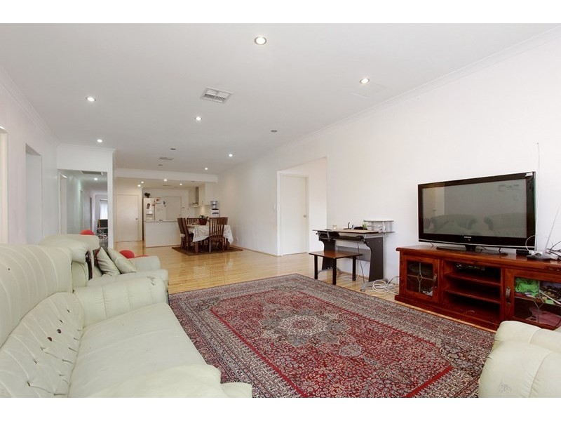 55 King Road, Beechboro WA 6063