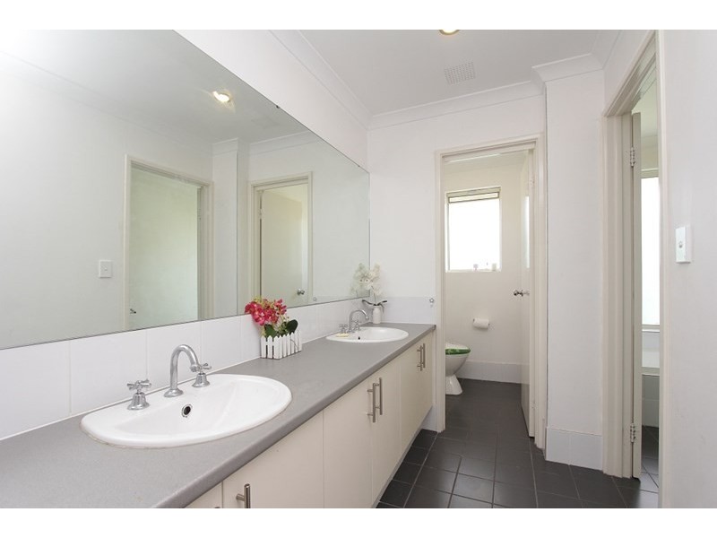 55 King Road, Beechboro WA 6063