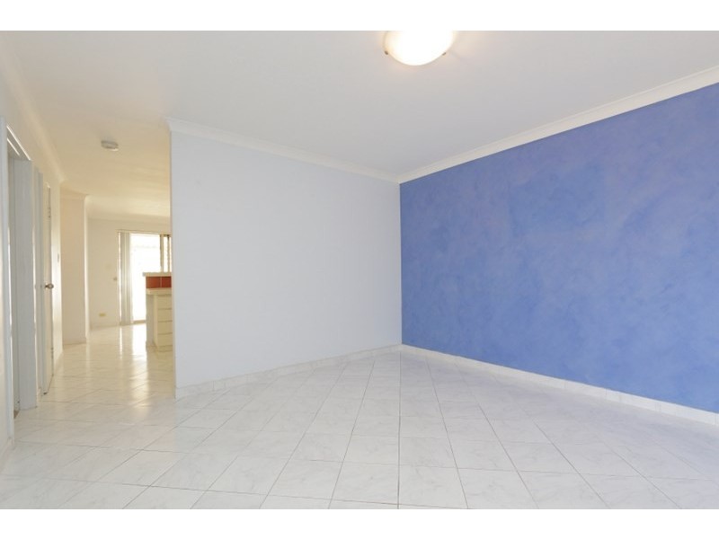 4/5 Flametree Place, Beechboro WA 6063