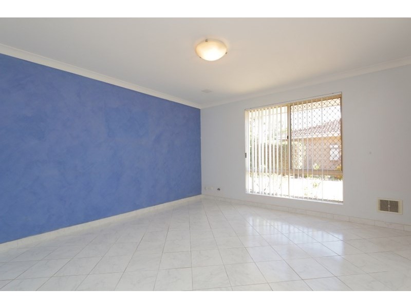 4/5 Flametree Place, Beechboro WA 6063