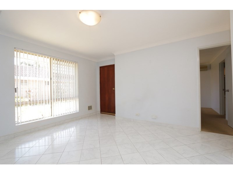 4/5 Flametree Place, Beechboro WA 6063