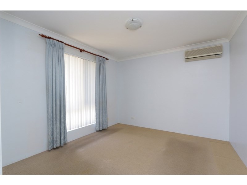 4/5 Flametree Place, Beechboro WA 6063
