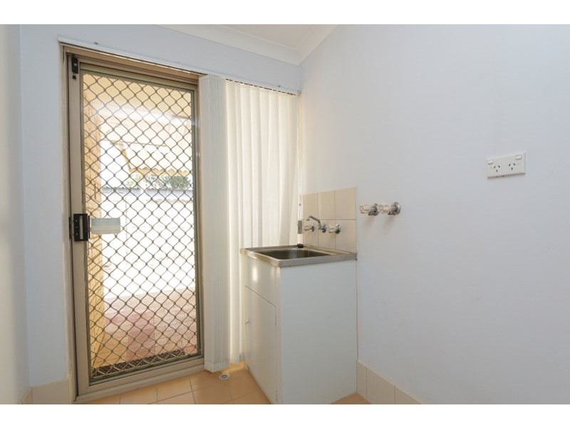 4/5 Flametree Place, Beechboro WA 6063