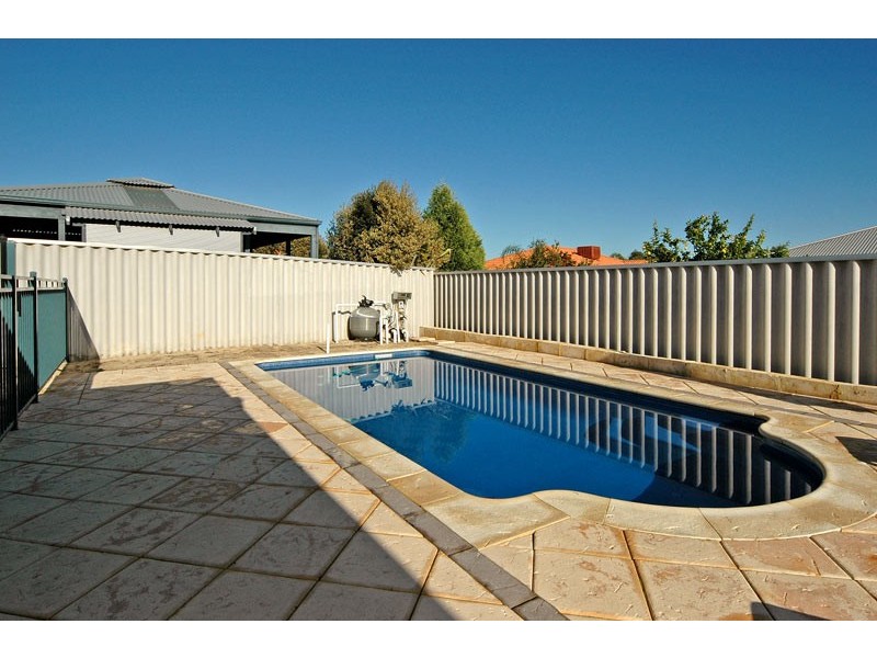 5 Springview Circle, Beechboro WA 6063