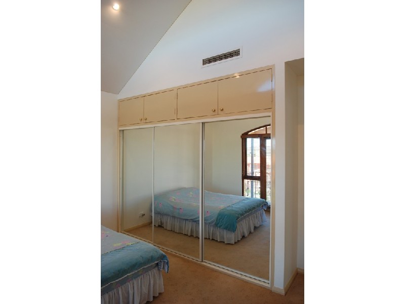 11 Roelands Place, Dianella WA 6059