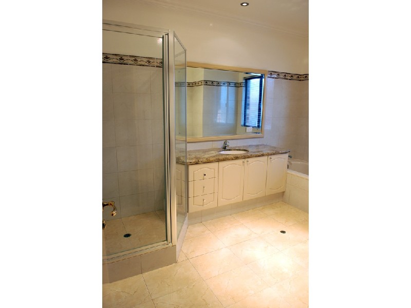 11 Roelands Place, Dianella WA 6059