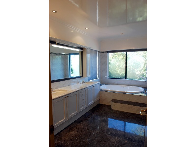 11 Roelands Place, Dianella WA 6059