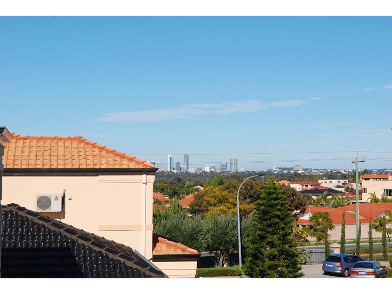 11 Roelands Place, Dianella WA 6059