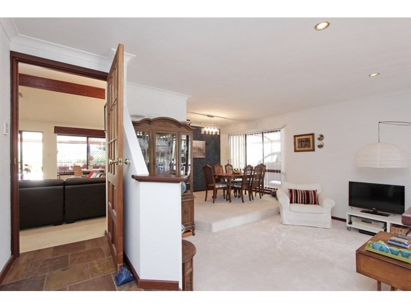 66 Bottlebrush Drive, Kiara WA 6054