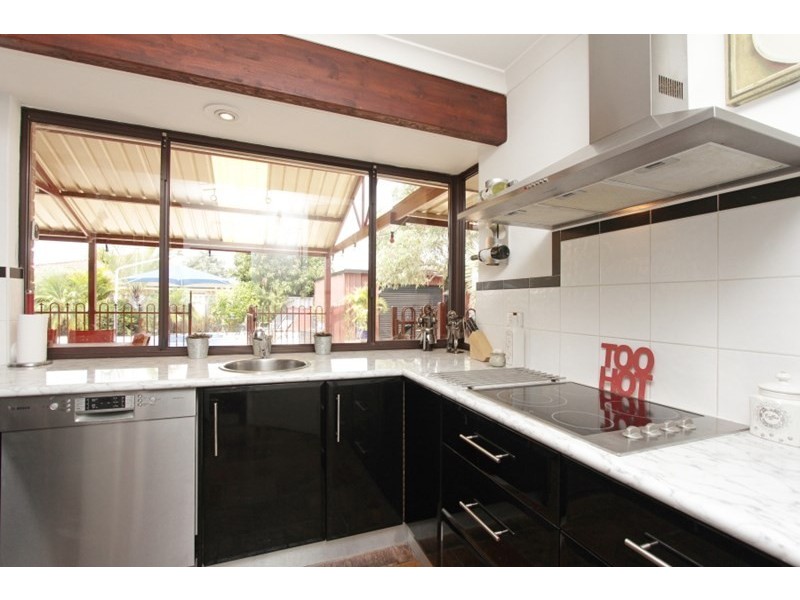 66 Bottlebrush Drive, Kiara WA 6054