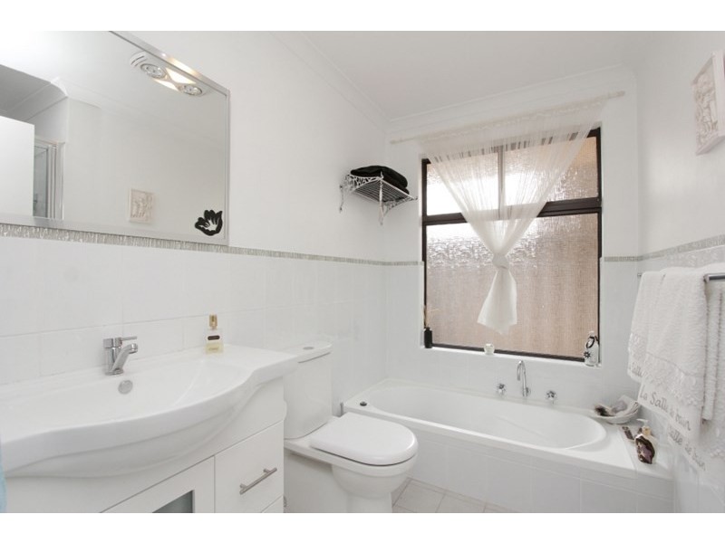 66 Bottlebrush Drive, Kiara WA 6054