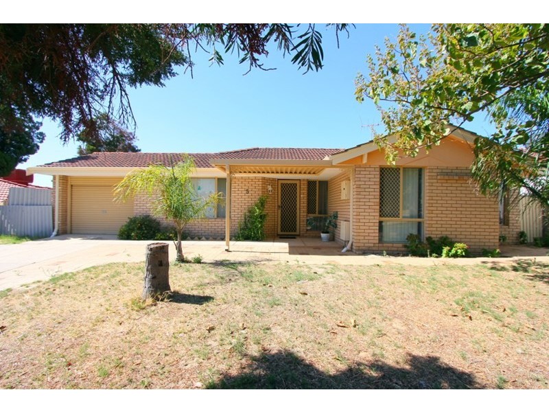 5 Thurburn Retreat, Marangaroo WA 6064