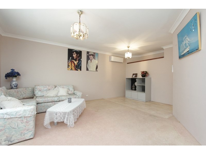 5 Thurburn Retreat, Marangaroo WA 6064