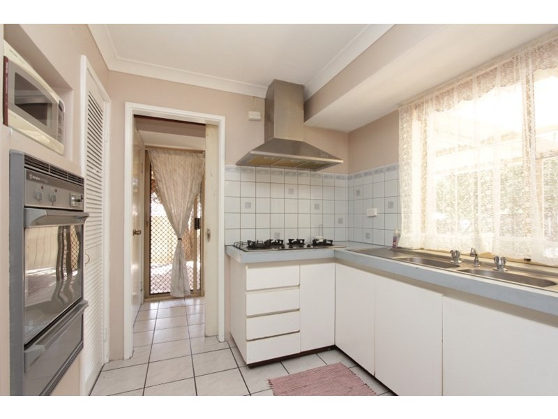 5 Thurburn Retreat, Marangaroo WA 6064