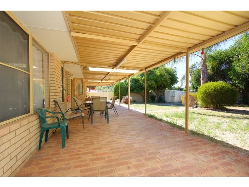 5 Thurburn Retreat, Marangaroo WA 6064