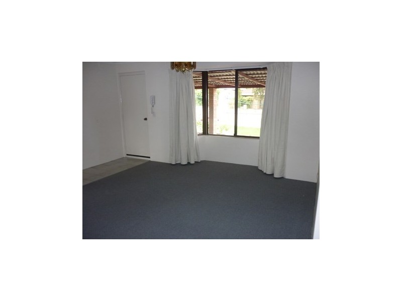 17 Teviot Place, Beechboro WA 6063