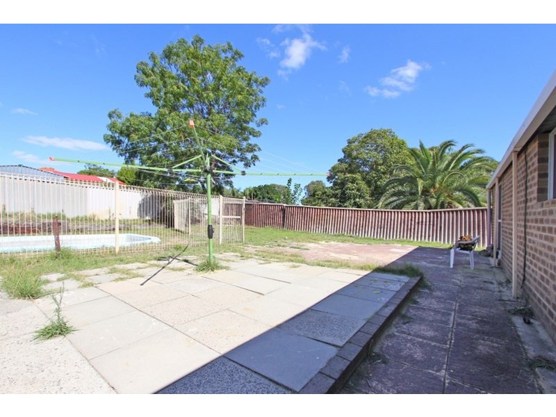 27 Woolgar Way, Lockridge WA 6054